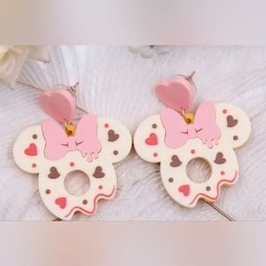 Minnie Mouse Donut Heart Earrings